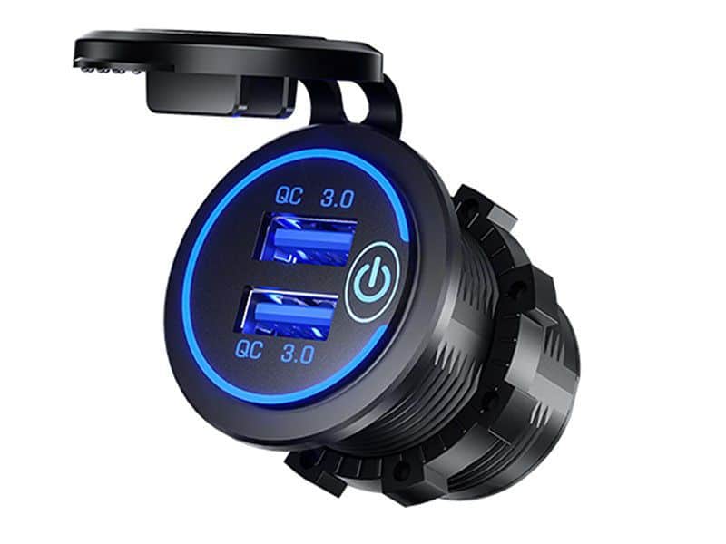 Conector USB pentru mașină cu Quick Charge 3.0 