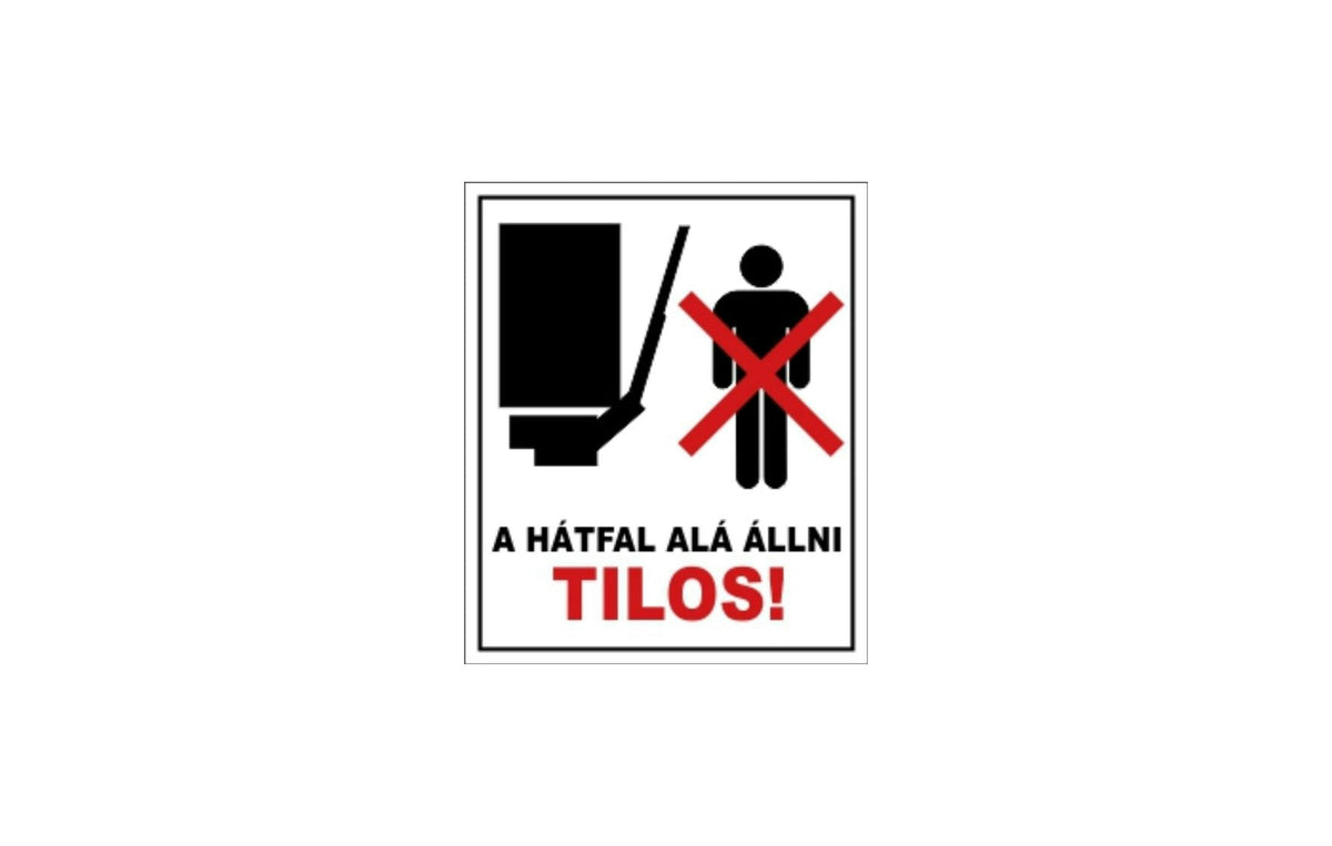 Este interzis să stați sub peretele din spate al Matricei! 